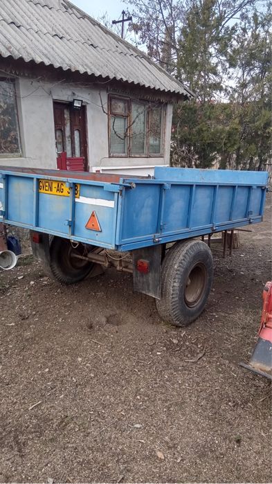 Tractor Universal UTB445