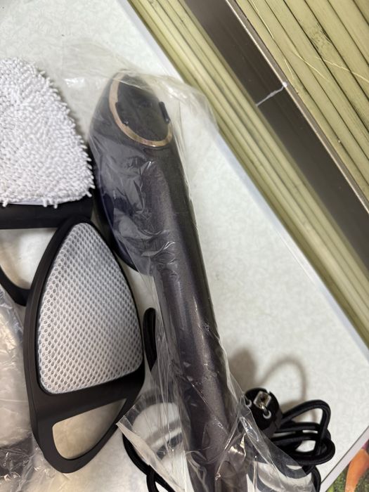 Уред за гладене с пара Russell Hobbs