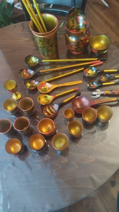 Дървени лъжици, чаши, вази, отварачка и д-р.