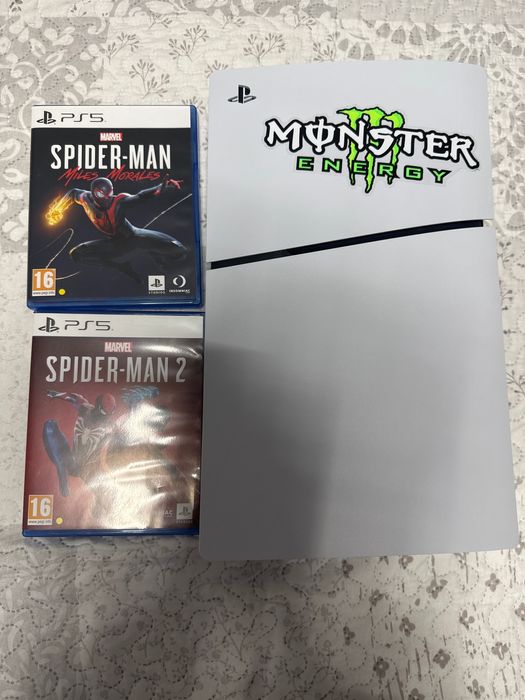 Vand Ps5 slim disk edition cu 2 jocuri