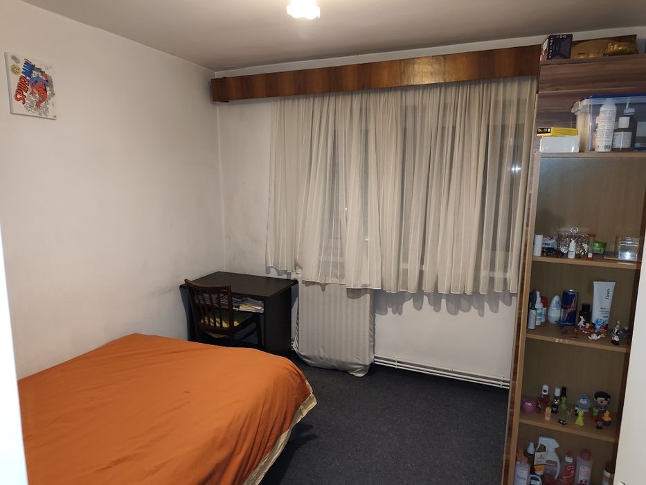 PF vând apartament de 2 camere, decomandat, in Manastur, pe Calea Floresti