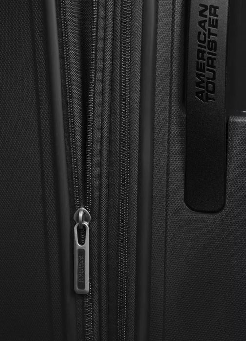 Продаётся чемодан American Tourister (оригинал)