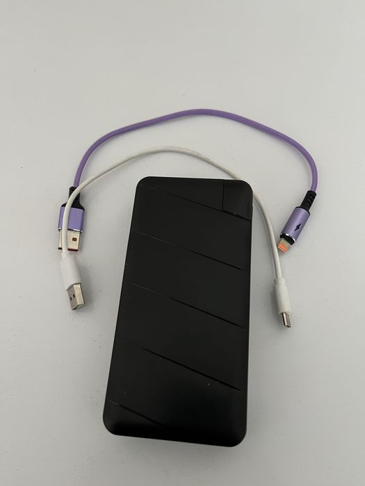 Vând  Baterie Externa 20.000 mAh (Negru)