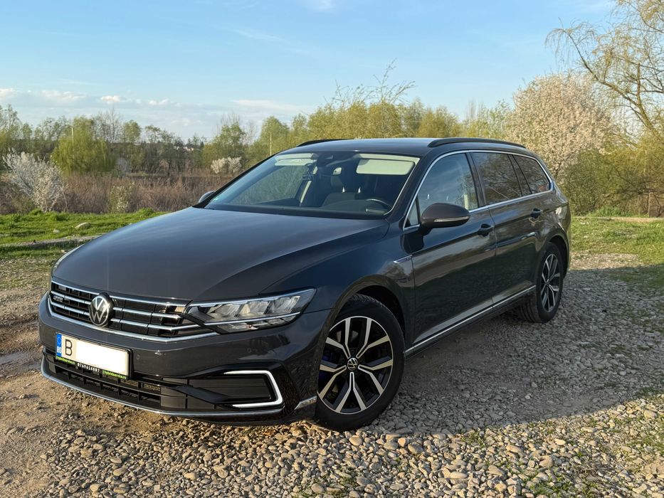 Vand schimb Volkswagen Passat B8 facelift GTE 2021 plug in hybrid full led navigatie touch carplay scaune incalzite benzina + electric roti 17