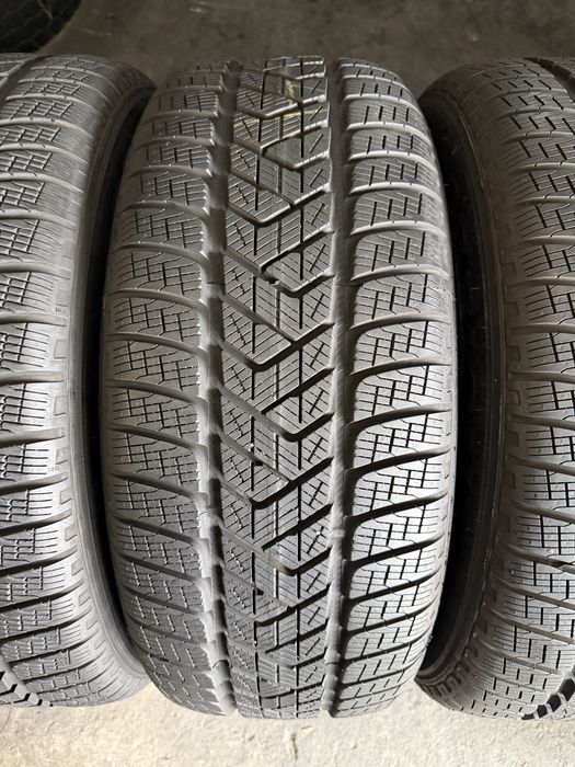 4 anvelope iarna 235/60/17 , Pirelli , 6.5-7.5 mm !