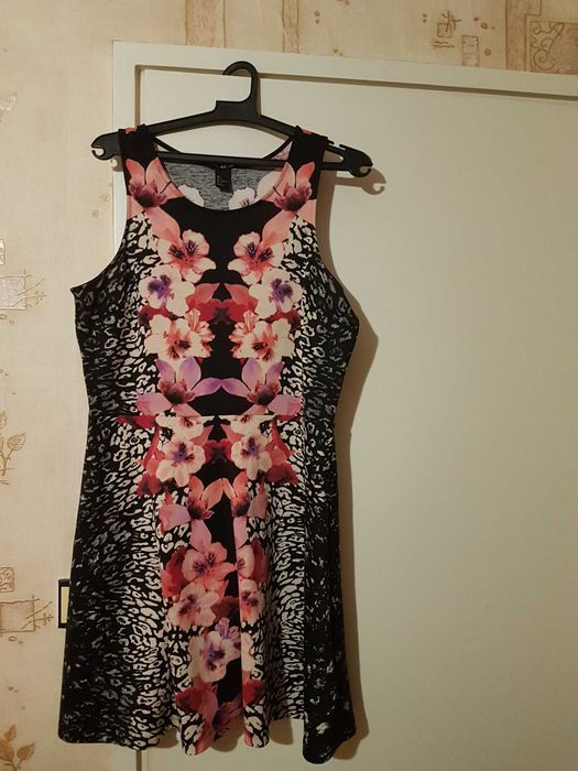 Продавам 6 елегантни рокли + подарък