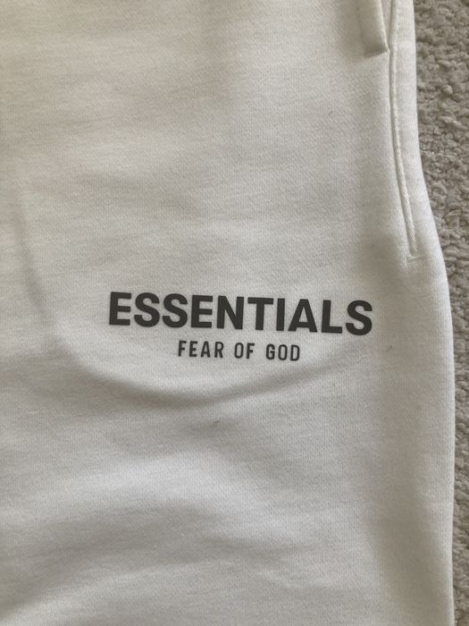 Къси гащи Essentials