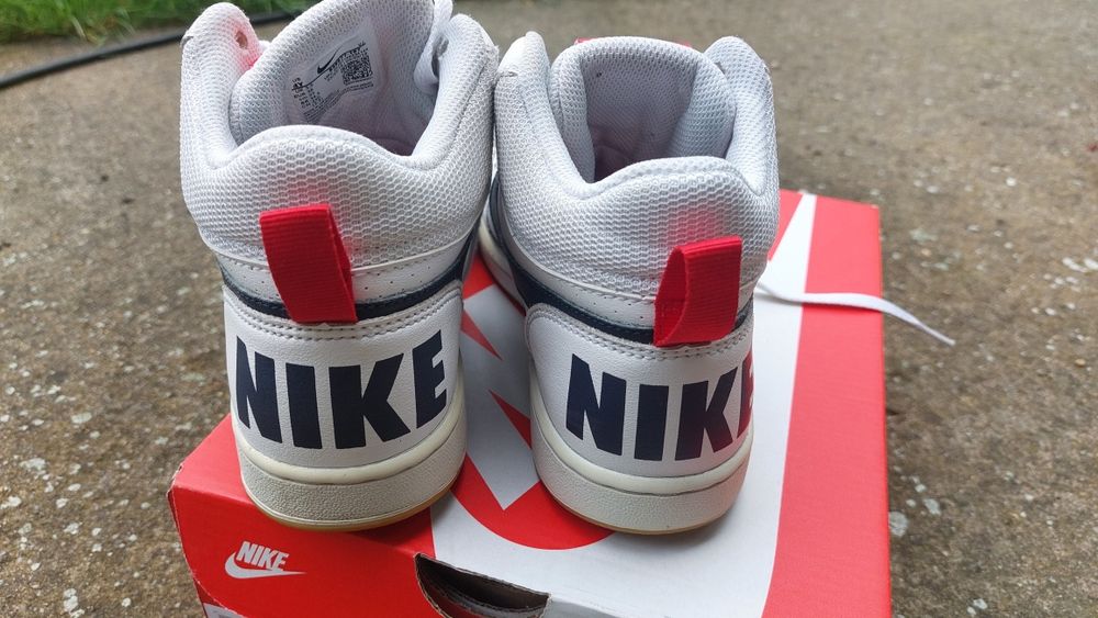 Adidasi Nike inalti copii 36 alb