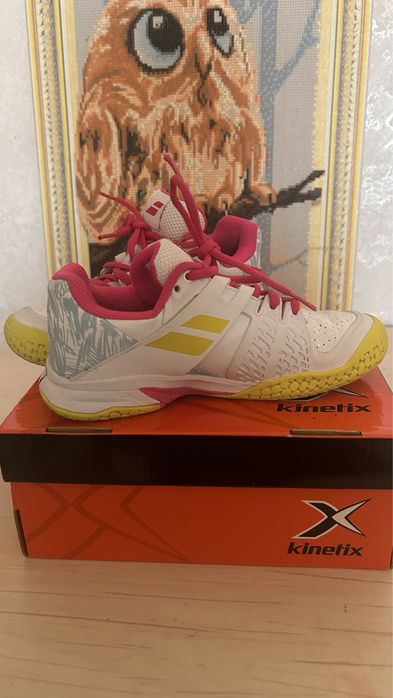 Кроссовки для девочек