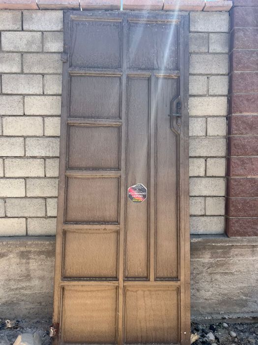 Продам железную дверь