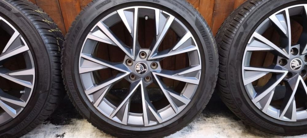 Set Roti Jante Iarna 18" Originale Skoda Superb 3 & 4, Dofida, Anvelope Bridgestone 235/45 R18