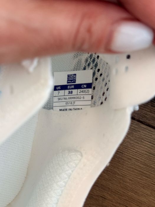 Кроссовки беговые BMAI