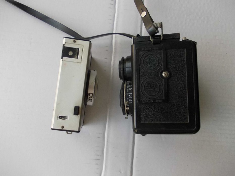 2 aparate de fotografiat vechi de colectie