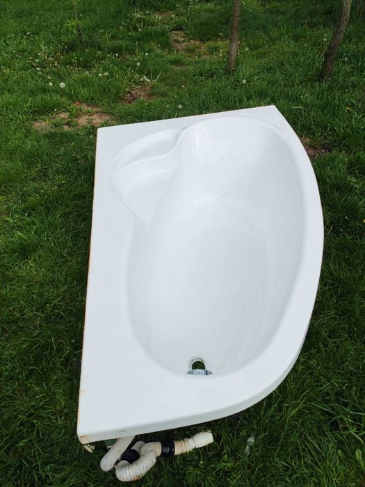 Cadă de baie în stare foarte buna