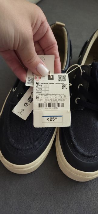 Продам детские мокасины Zara