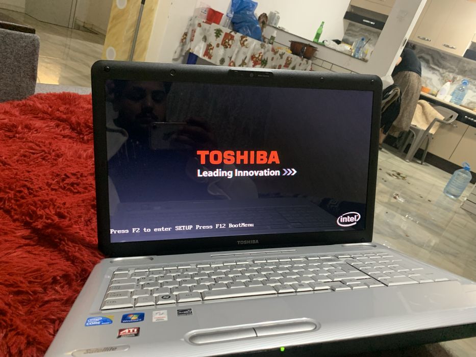 Vand leptop toshiba