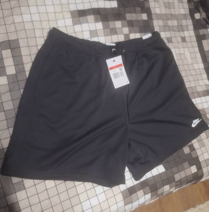 ЧИСТО НОВИ къси гащи Nike