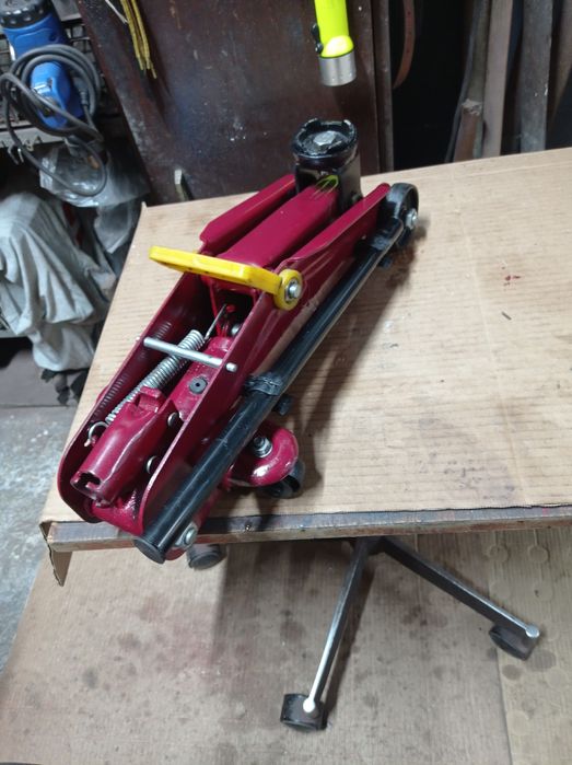 Крик крокодил хидравлика 2т. работещ .