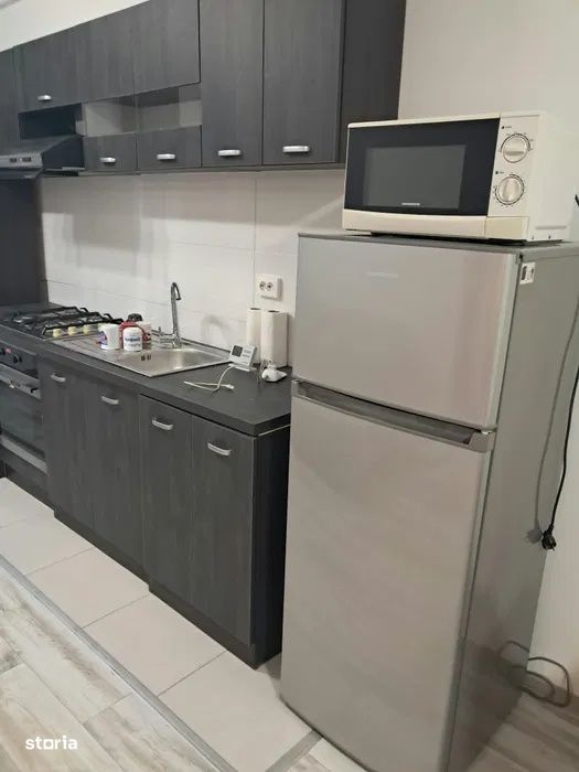 Apartament cu 2 camere, etaj intermediar, zona BMW — fotografia 2