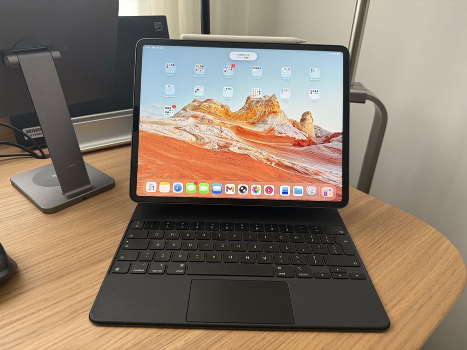 2021 iPad Pro (5th Gen) Apple M1 chip 256GB Wi-Fi Space Gray MHNH3HC/A