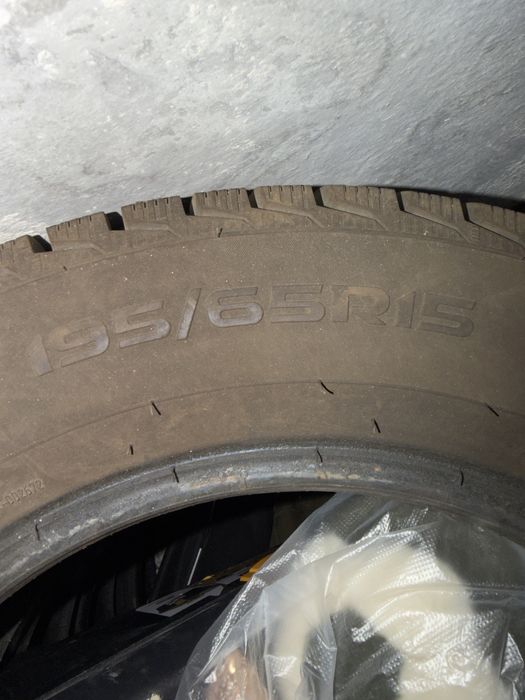 ШИНЫ ЗИМНИЕ 195/65R15 продам