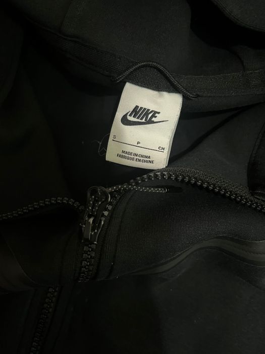 продам легитную Nike tech fleece