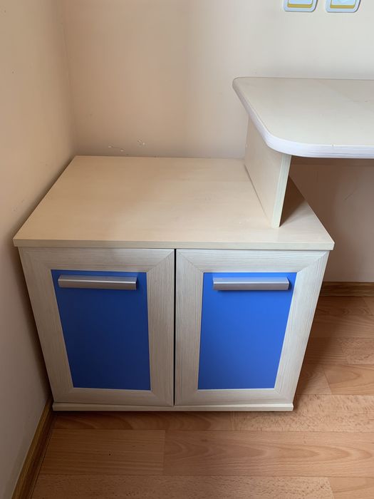 Продам стол