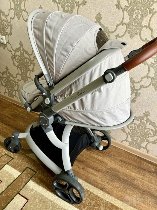Продается коляска Pierre Cardin  2в1 с автокреслом
