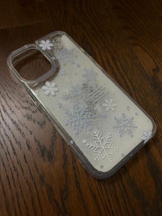 Продам чехлы на Айфон 16 (новые)