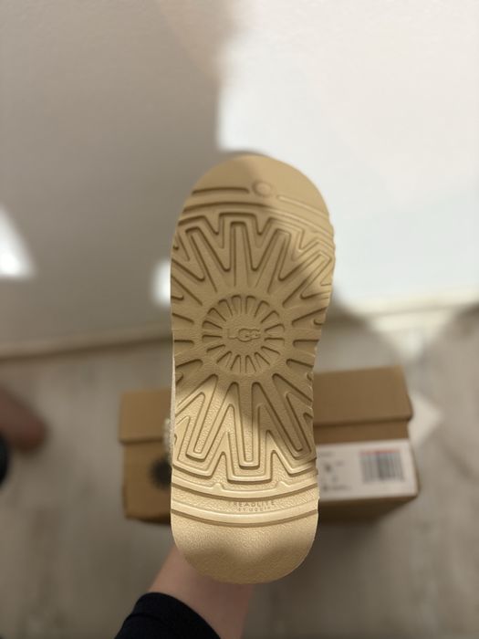 UGG Dakota – mărimea EU 37