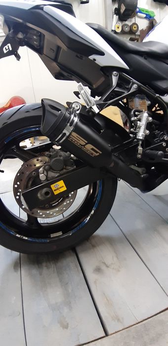 Suzuki gsr 750 an 2015