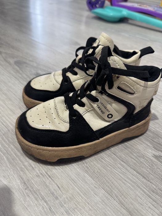 Продам полуботинки