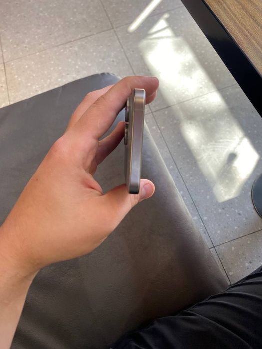 Iphone 15 pro max sim/esim