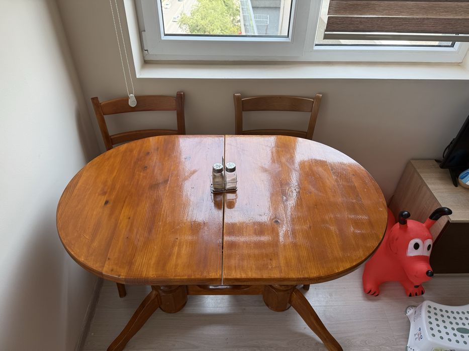 Трапезна разтегателна маса от чам