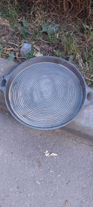 Grill /grătar fontă fi 33 cm Promo 99 lei
