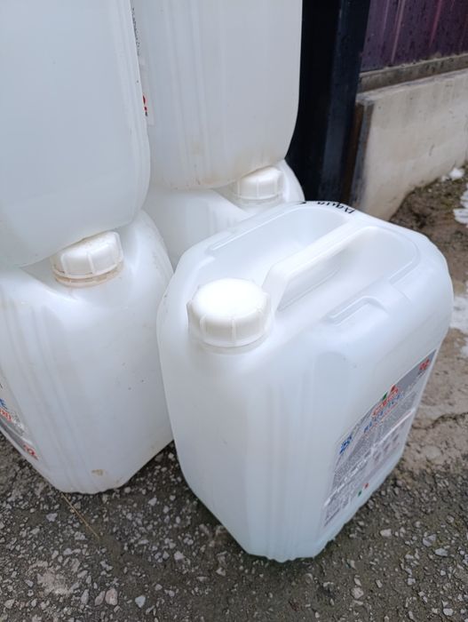 Продам конистры срочно