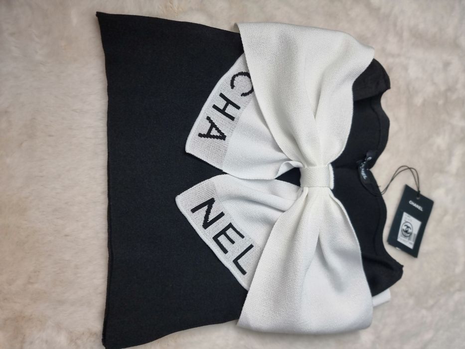 Top elegant alb-negru cu fundă statement, nou cu etichetă