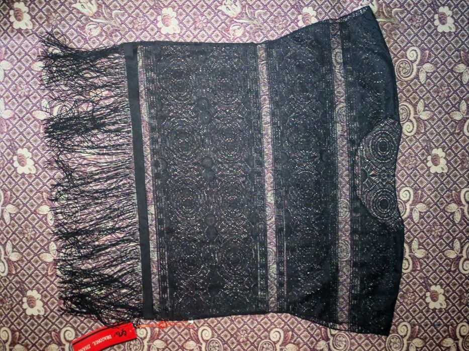 Bluza din dantela mărimea S fără maneci