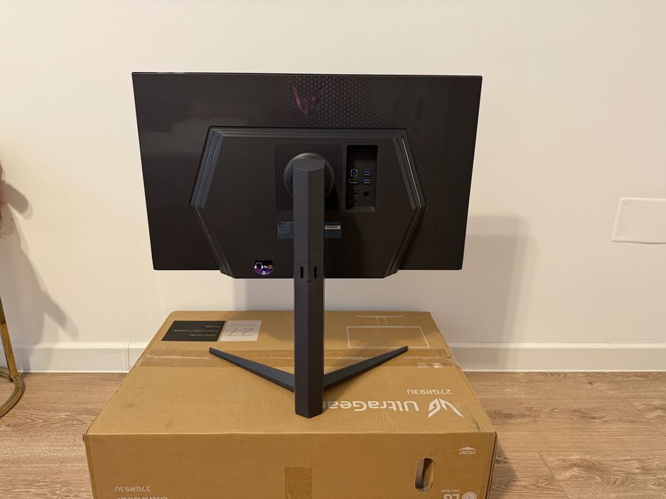 Monitor Gaming 27’’ LG UltraGear 27GR93U UHD(3840x2160), 144hz
