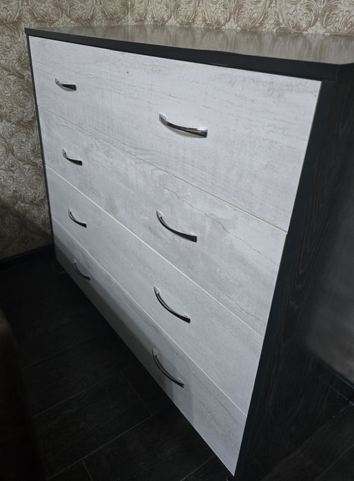 Продаётся комод в отличном состоянии