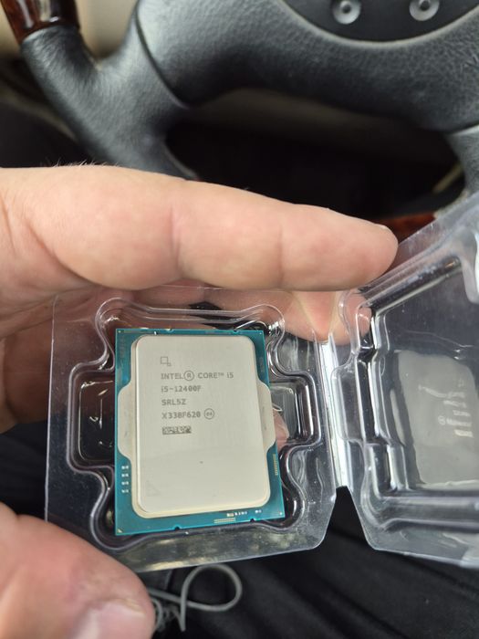 Продам процессор i5-12400f