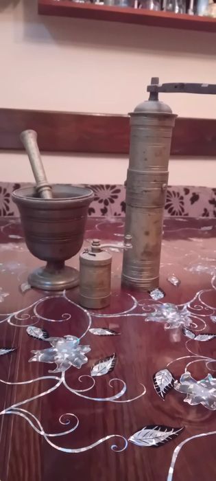 Стари вещи от бита.