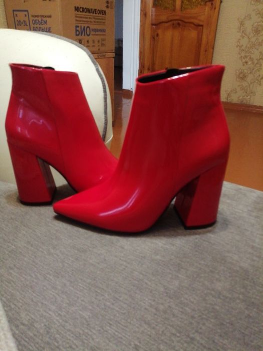 Продаю ботильоны