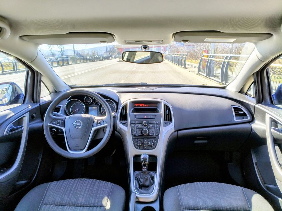 Opel Astra j  1,4 benzina - Germania