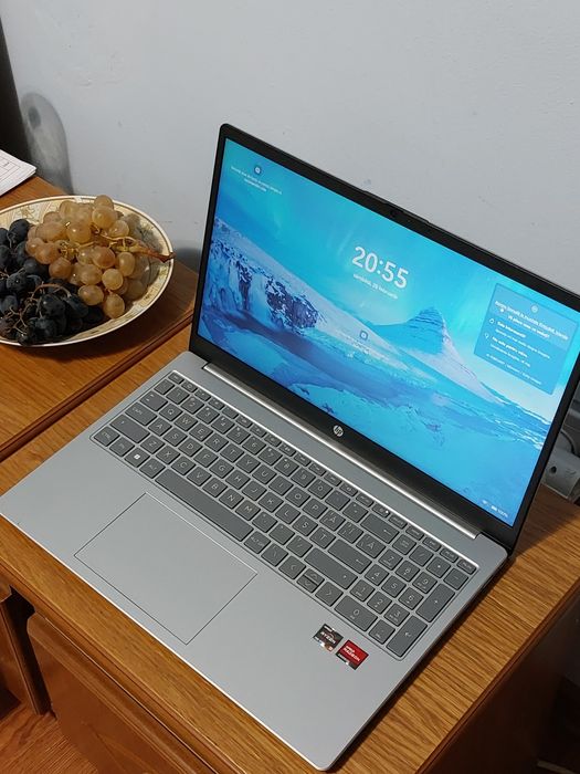 Laptop HP Ryzen 3 7320U 2,4Ghz/4,1Ghz, 8GB DDR5, 512GB, Radeon, Win11