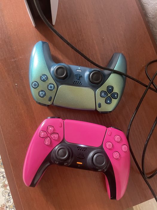 Продам приставку PS5