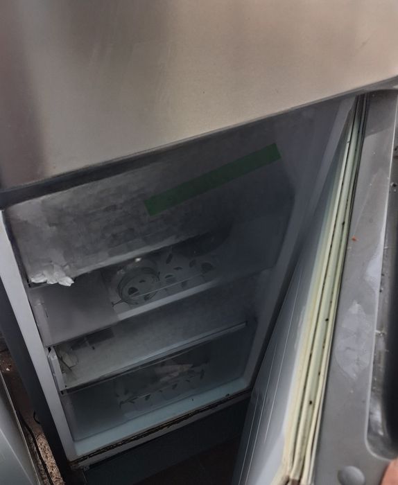 Продам холодильник