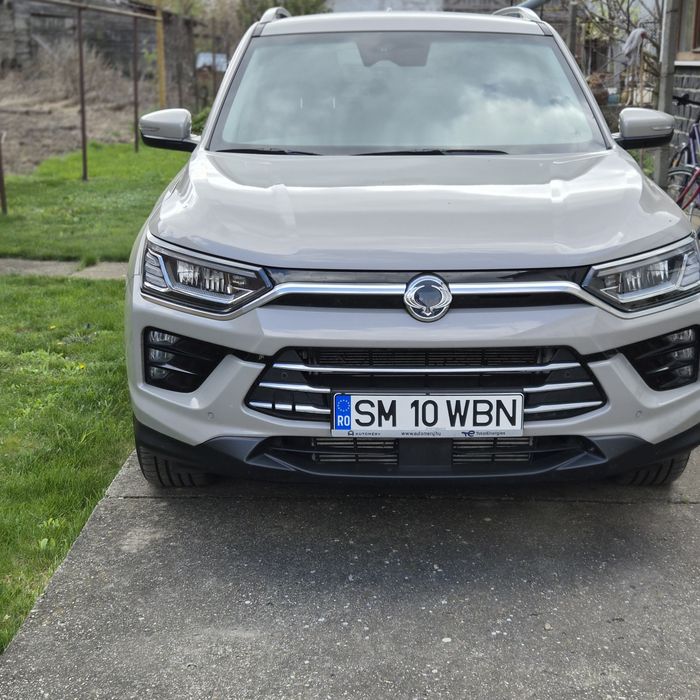 Vând Korando 4x4