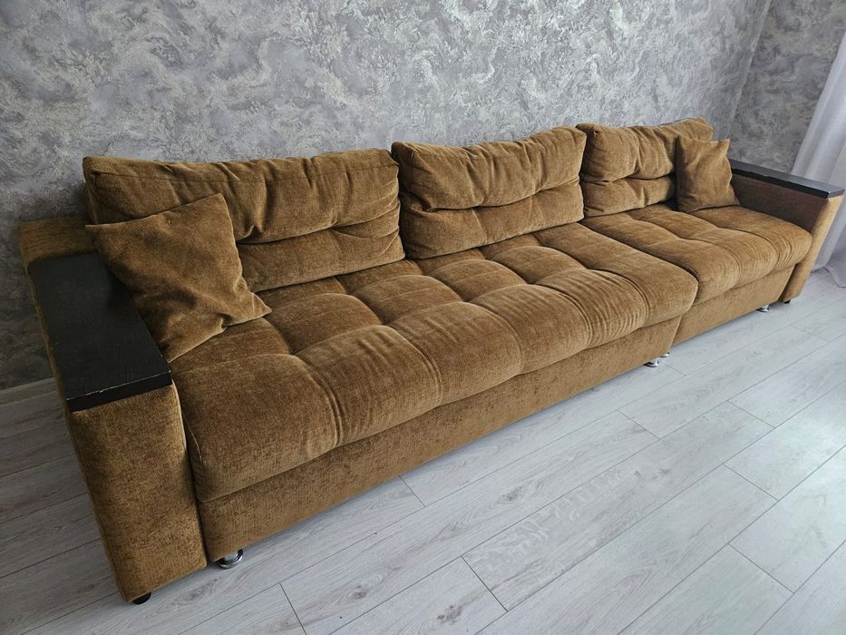 Продам диван в гостинную