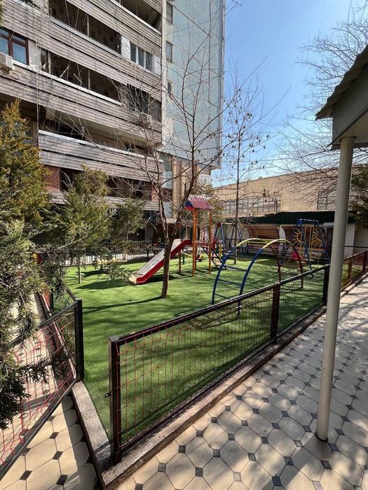 Московские Высотки Дархан 4х-комн квартира